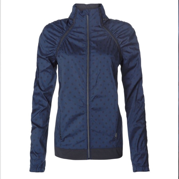 lululemon gather and sprint jacket size 4 NWT RARE